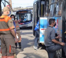 Suzano intensifica fiscalização sobre uso de máscaras no transporte público