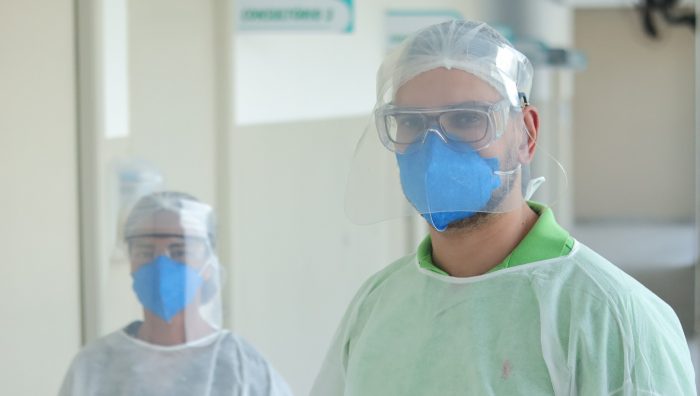 Suzano recebe 600 máscaras face shield da Emibra