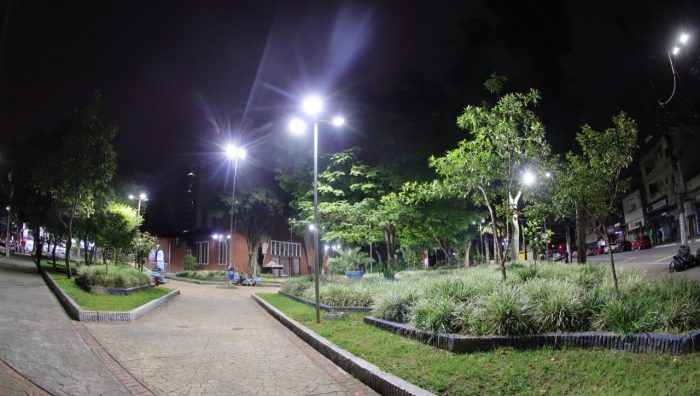 Aplicativo oferece atendimento ágil para reparos na iluminação pública