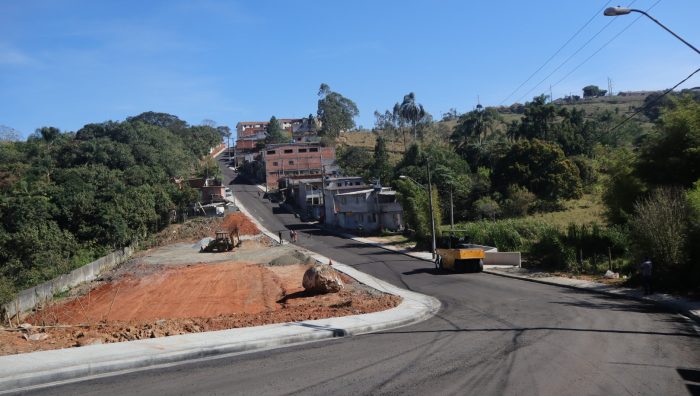 Serviços de pavimentação são concluídos no Jardim Carla