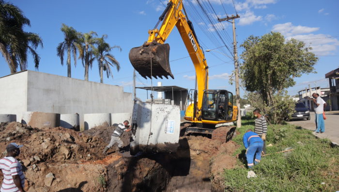 Sistema de drenagem começa a ser ampliado na avenida Jaguari