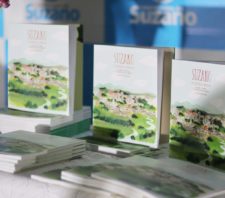 Livro evidencia importância do envolvimento das crianças no registro da história
