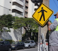 Secretaria de Transportes instala mais de 700 novas placas em julho
