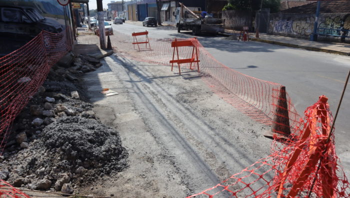 Última etapa de revitalização viária é iniciada na rua Baruel