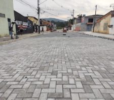 Prefeito vistoria obras na região sul de Suzano