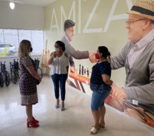 Larissa Ashiuchi se reúne com coordenação do Centro Dia do Idoso
