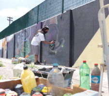 Projeto ‘Arte Pública’ executa segunda fase de pintura no muro da CPTM