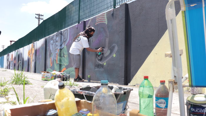 Projeto ‘Arte Pública’ executa segunda fase de pintura no muro da CPTM