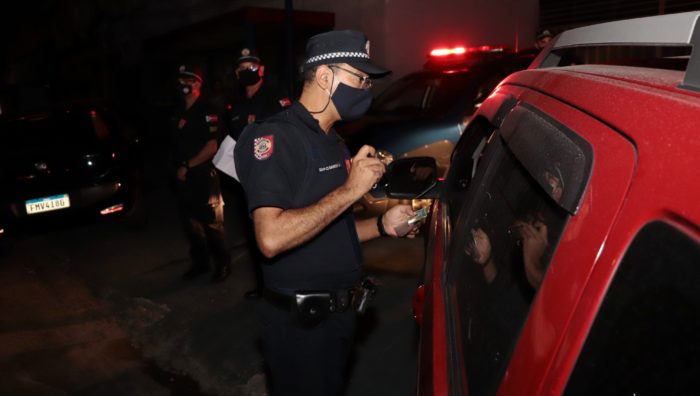 GCM presta apoio à gestante no centro