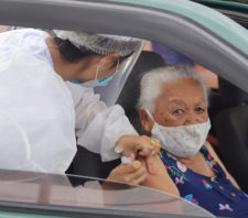 Suzano vacina 399 idosos com mais de 90 anos