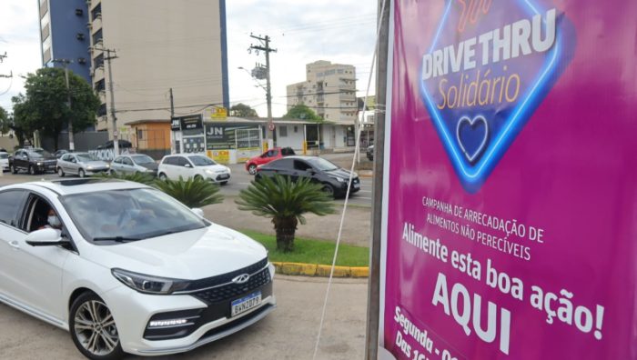 Drive-Thru Solidário arrecada 18 toneladas de alimentos