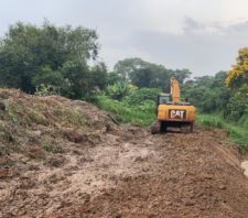 Prefeitura e Sabesp trabalham em desassoreamento do Taiaçupeba-Mirim
