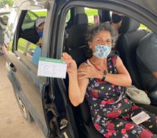 Vacinação de idosos com 69 anos ou mais será realizada nesta sexta