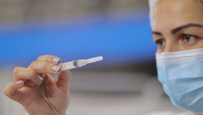 Novo lote da CoronaVac chega a Suzano com 4,5 mil doses
