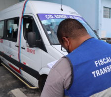 Suzano inicia vistoria de vans de transporte complementar