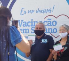 Cronograma de vacinação contempla idosos de 64 e 63 anos