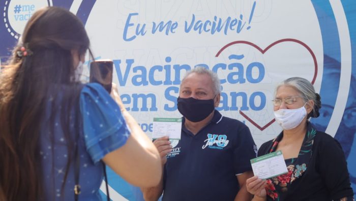 Cronograma de vacinação contempla idosos de 64 e 63 anos