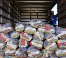 Estoque do Fundo Social recebe mais uma tonelada de alimentos