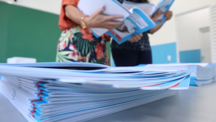 Educação dá início à entrega de materiais didáticos