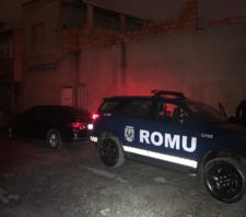 GCM apreende drogas e recupera veículo roubado