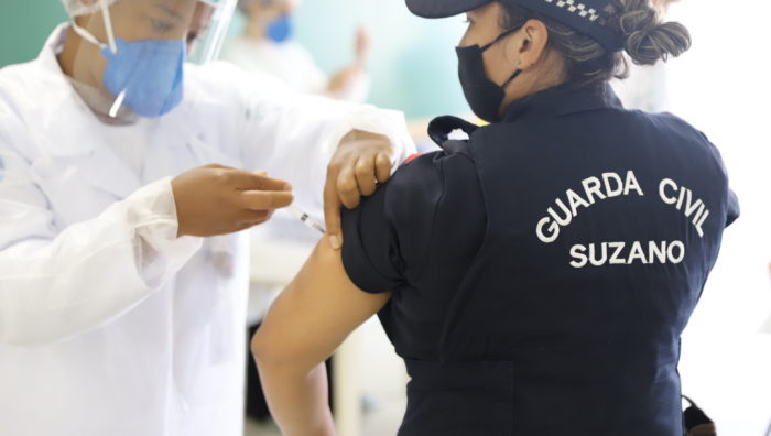 Profissionais da Segurança Pública de Suzano são imunizados contra a Covid-19