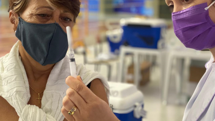 Suzano vacina 5 mil pessoas contra a Covid-19 em um único dia