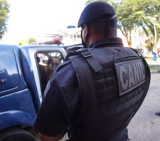 Canil da GCM apreende drogas no Jardim Dona Benta