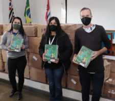 Fundo Social recebe 10,4 mil itens em doação de materiais escolares