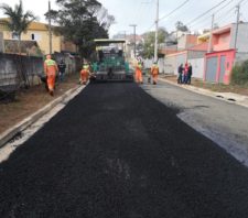 Ruas do Jardim São Luís recebem novo asfalto