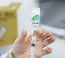 Vacinação contra a gripe contempla novos grupos a partir desta quarta