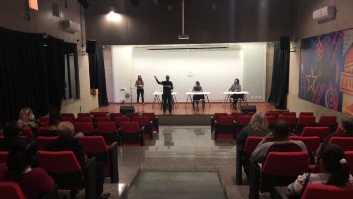 38 famílias recebem matrículas de regularização na Vila Fátima