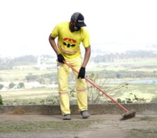 Prefeitura prossegue com mutirão de zeladoria no Jardim Revista
