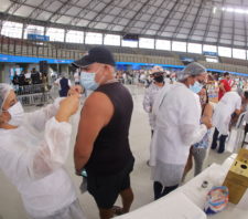 Suzano vacina pessoas com mais de 40 anos nesta semana