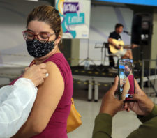 Público de 27 anos se vacina nesta quinta-feira em Suzano