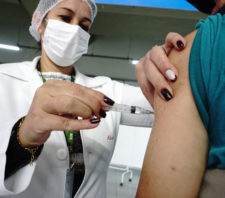 Suzanenses maiores de 38 anos serão vacinados neste sábado