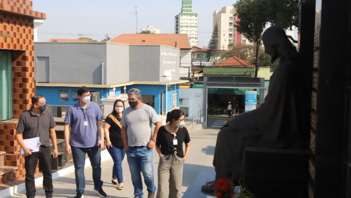 Profissionais do NAS vão até os cemitérios em nova edição do projeto ‘Trocando Ideias’