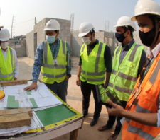 Prefeito vistoria obras da nova UBS do Jardim Dona Benta
