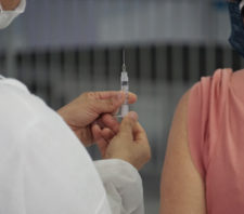 Suzano vai vacinar adolescentes de 16 e 17 anos com comorbidades