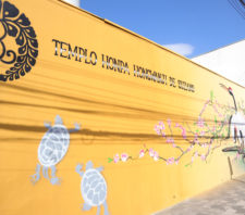 Projeto Arte Pública revitaliza muro de templo budista de Suzano