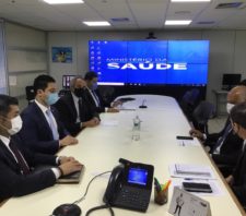 Em Brasília, prefeito busca investimentos para Suzano