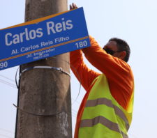 Transportes inicia instalação de novas placas de ruas na região do Jardim Imperador