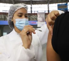 Suzano chega a 91,3% do público imunizado contra a Covid-19