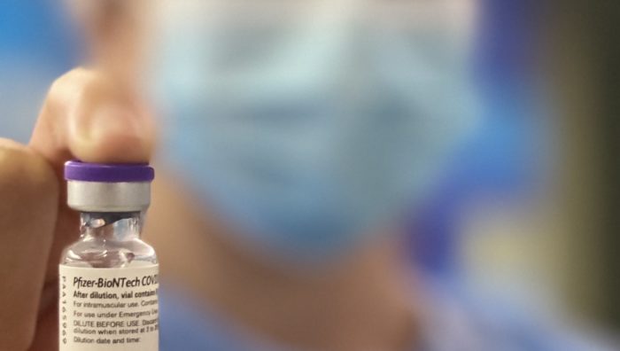 Imunizados com Pfizer poderão completar 2ª etapa com apenas oito semanas