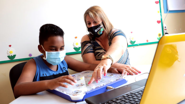 Educação adquire equipamentos para inclusão de alunos com deficiência