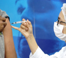 Semana termina com 15,6 mil doses aplicadas contra a Covid-19