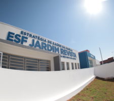 Vacinação contra a Covid-19 ocorre nesta quinta-feira