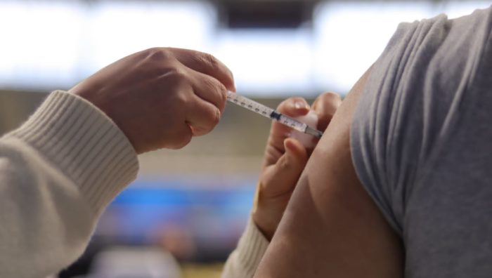 Aplicação da 2ª dose contra a Covid-19 segue nesta sexta-feira