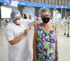 Suzanenses com 12 anos ou mais serão imunizados nesta quarta-feira