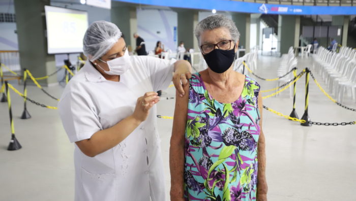 Suzanenses com 12 anos ou mais serão imunizados nesta quarta-feira