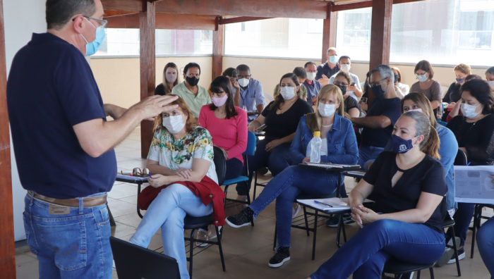 Educação promove simpósio interno para planejar atuação em 2022